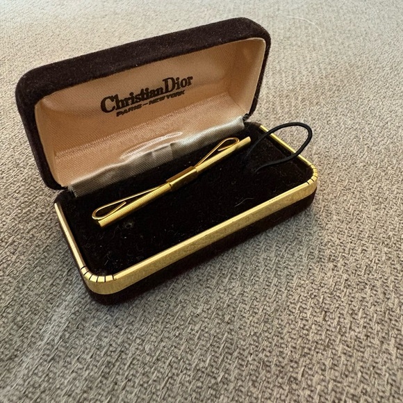 Christian Dior Paris -New York Tie Clip. - Picture 1 of 4
